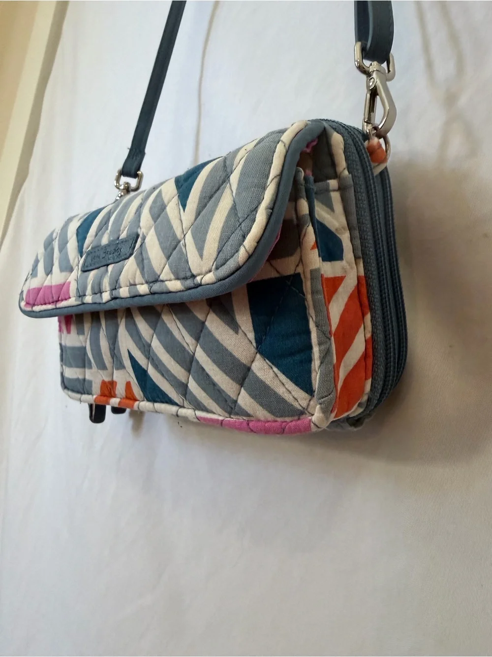 Vera Bradley RFID Wallet Crossbody Blue 90s style Geometric Quilted Purse